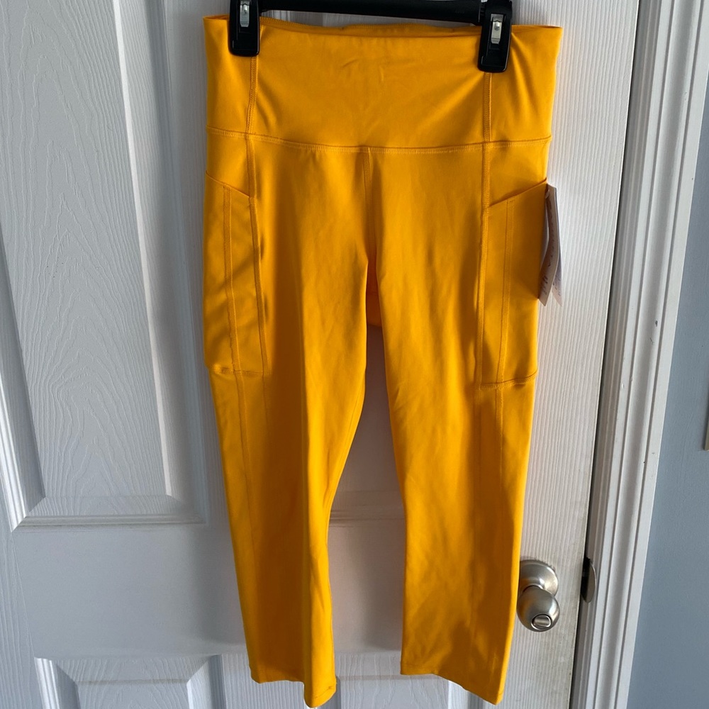 BRAND NEW WITH TAGS Athleta leggings organize cropped with pockets